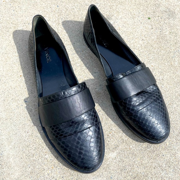 Vince Snakeskin Round-Toe Leather Loafer Flats 9 - Picture 3 of 5